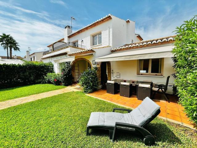 Casa en alquiler en Parque Calablanca, la Marina Alta