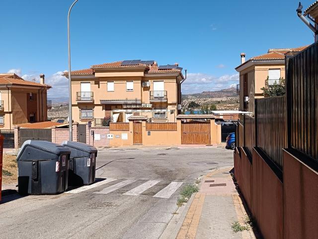 Casa en venta en Jun, Granada