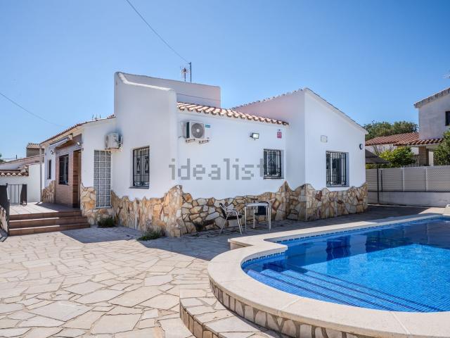 Casa en venta en les Tres Cales, l'Ametlla de Mar