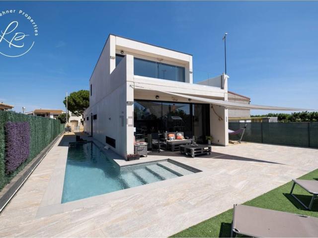 Casa en venta en L'armentera, Girona