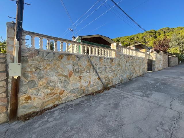 Casa en venta en La Adrada