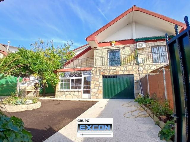 Casa en venta en La Adrada, Ávila