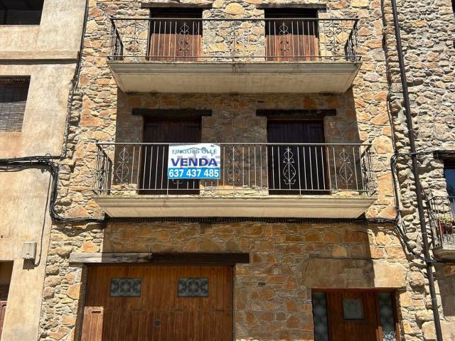 Casa en venta en La Baronia De Rialb, Lleida