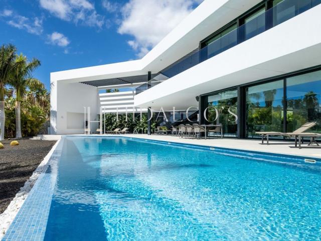 Casa en venta en La Caleta, Adeje