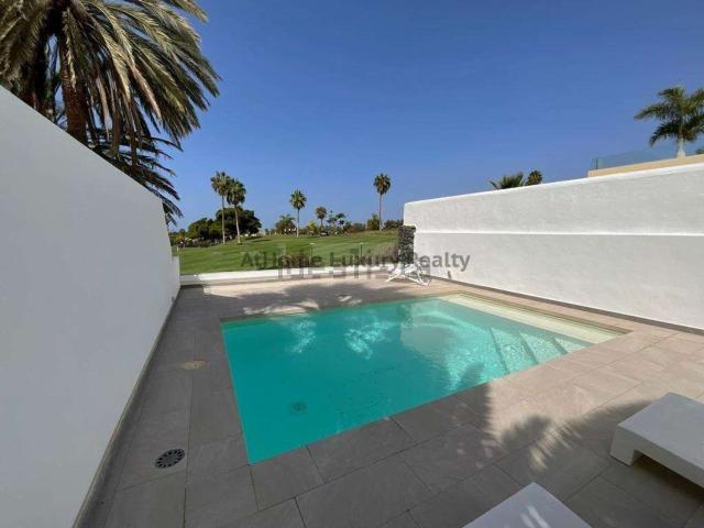 Casa en venta en La Caleta, Adeje