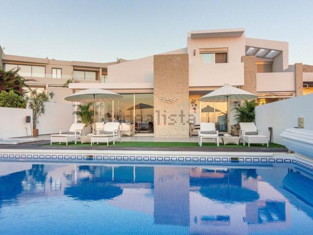 Casa en venta en La Caleta, Adeje
