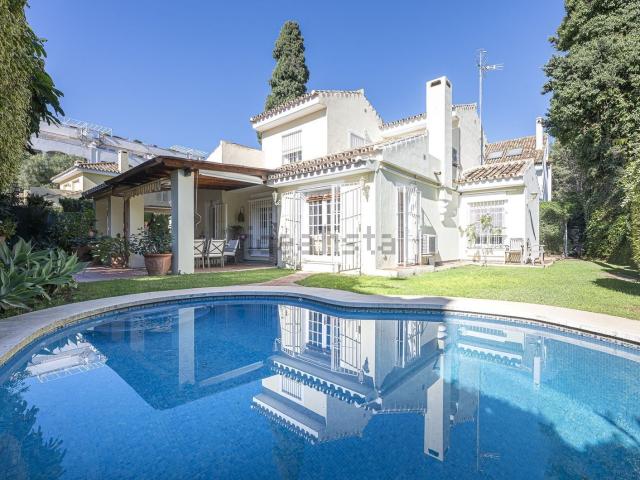 Casa en venta en La Carolina, Costa del Sol Occidental