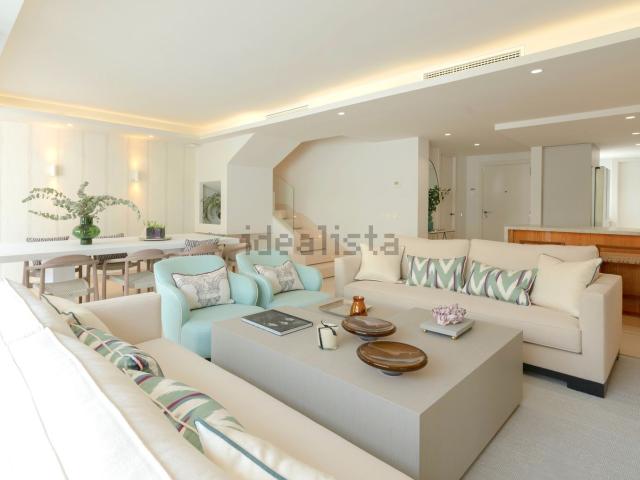 Casa en venta en Parque La Carolina, Marbella