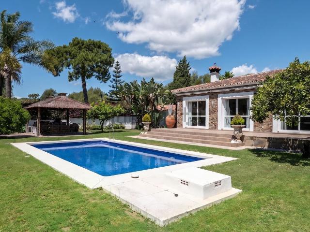 Casa en venta en Parque La Carolina, Marbella