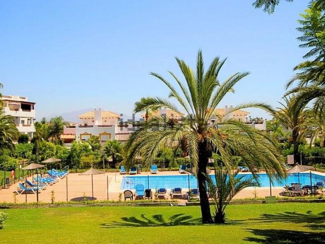 Casa en venta en Los Granados Playa, Costa del Sol Occidental