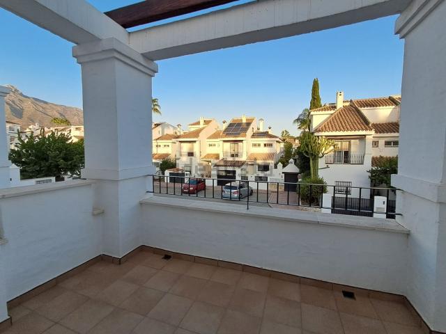 Casa en alquiler en Nueva Andalucía, Costa del Sol Occidental