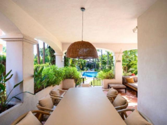 Casa en alquiler en Nueva Andalucía, Costa del Sol Occidental