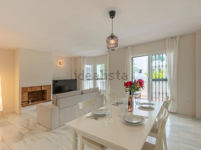 Casa en alquiler en Nueva Andalucía, Costa del Sol Occidental