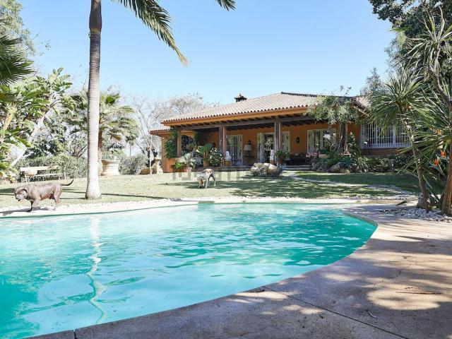Casa en venta en Marbella, La Alzambra
