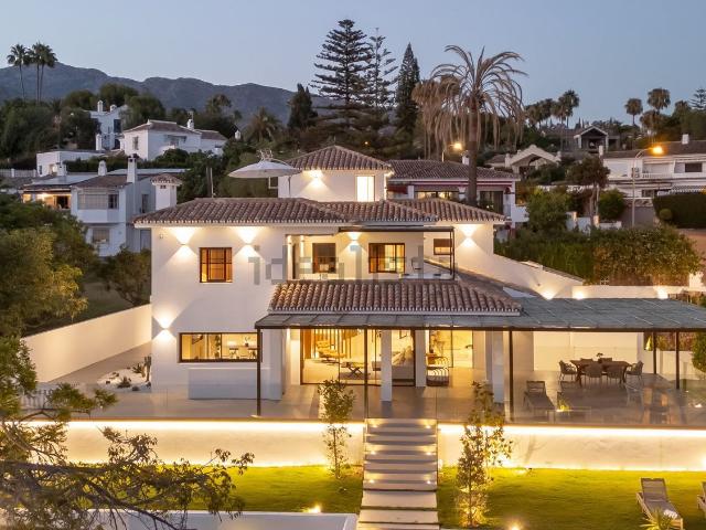 Casa en venta en La Carolina, Costa del Sol Occidental