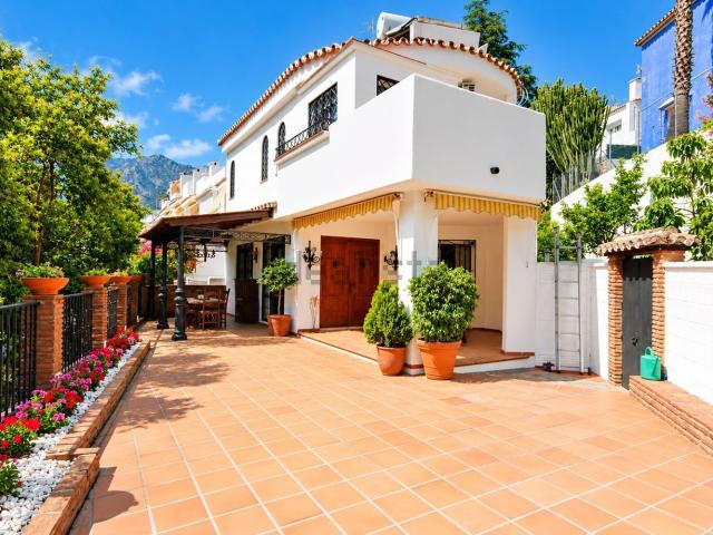 Casa en venta en Reserva de Valdeolletas, Marbella