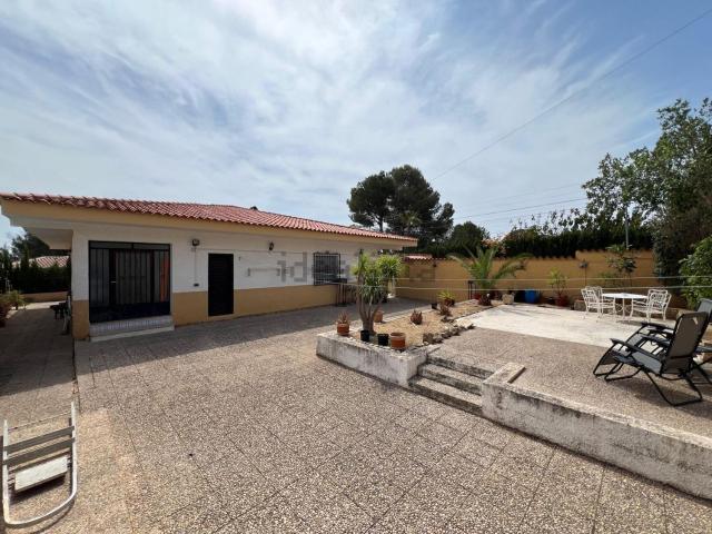 Casa en venta en La Nucia, Urbanización Entrepinos