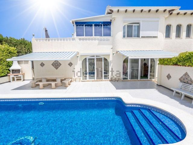 Casa en venta en La Nucia, Urbanització Bell Horitzó