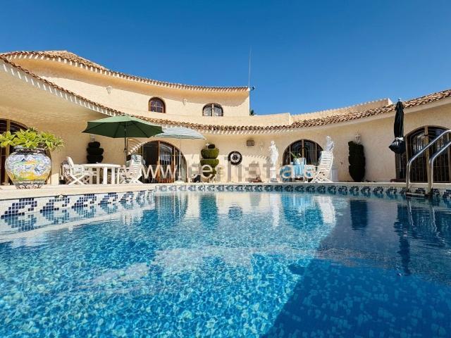 Casa en venta en Urbanització Coblanca, la Marina Baixa