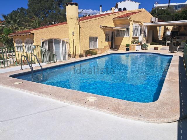 Casa en venta en La Nucia