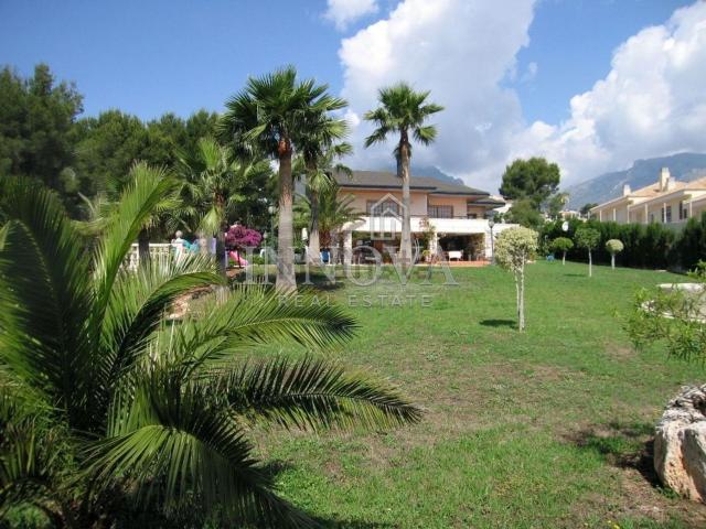 Casa en venta en La Nucia, Urbanización Panorama