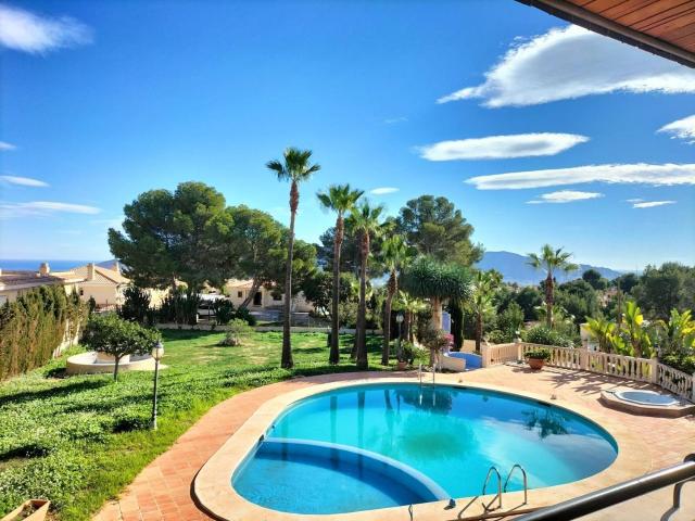 Casa en venta en La Nucia, Urbanización Panorama