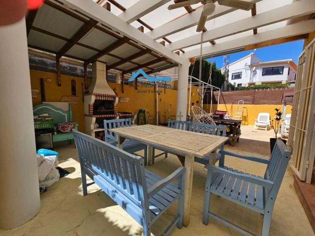 Casa en venta en La Nucia, Urbanización Entrepinos