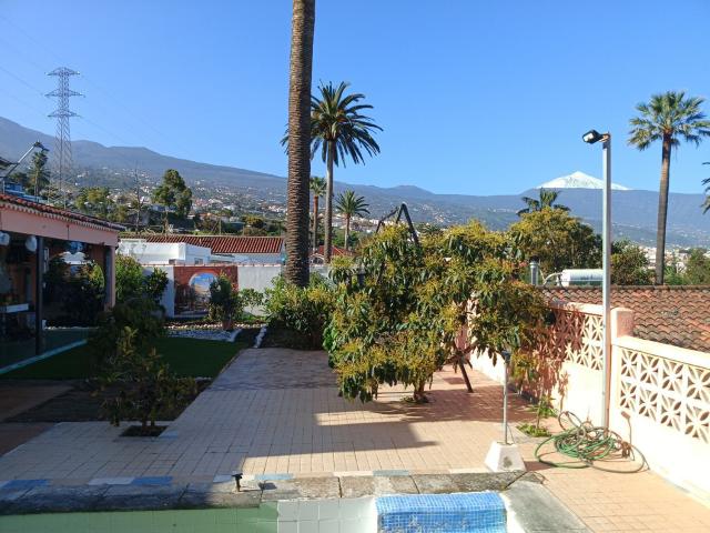 Casa en venta en Las Cuevas, La orotava