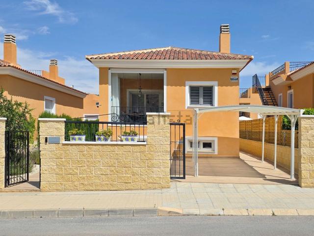 Casa en venta en el Vinalopó Mitjà / El Vinalopó Medio, Valencia