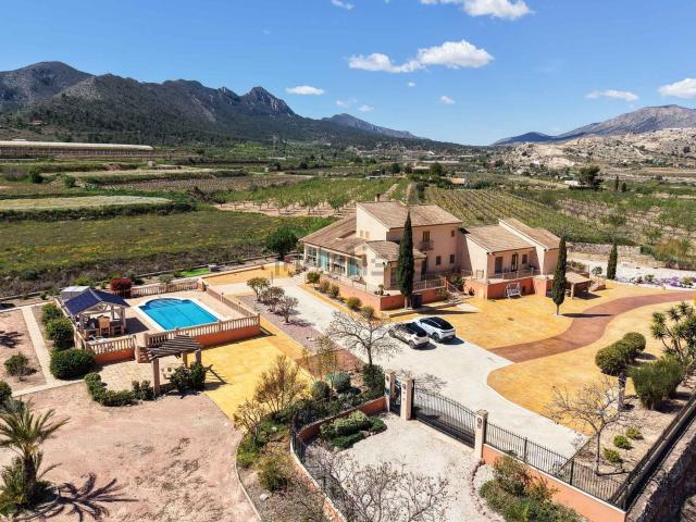 Casa en venta en el Vinalopó Mitjà / El Vinalopó Medio, Valencia