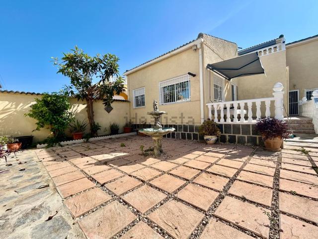 Casa en alquiler en Torrevieja, San Luis