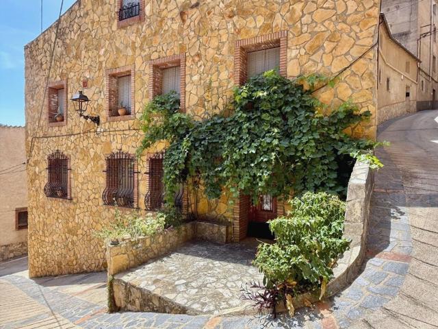 Casa en venta en Priorat, Catalunya