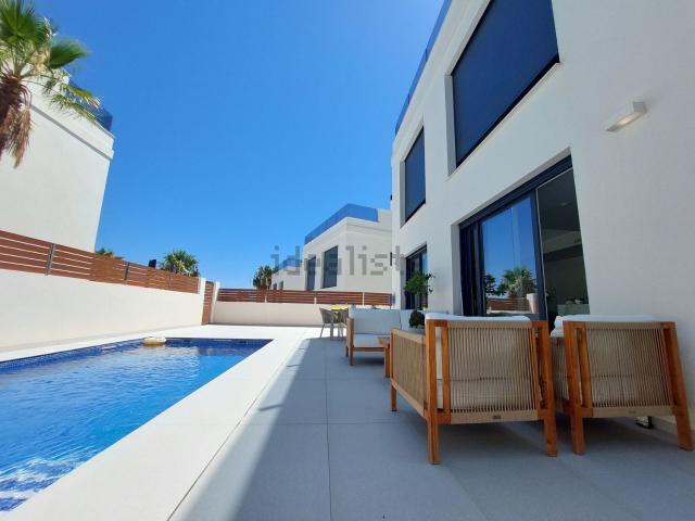 Casa en venta en Villajoyosa, Urbanización Plans Casa en venta en Villajoyosa, Urbanización Plans