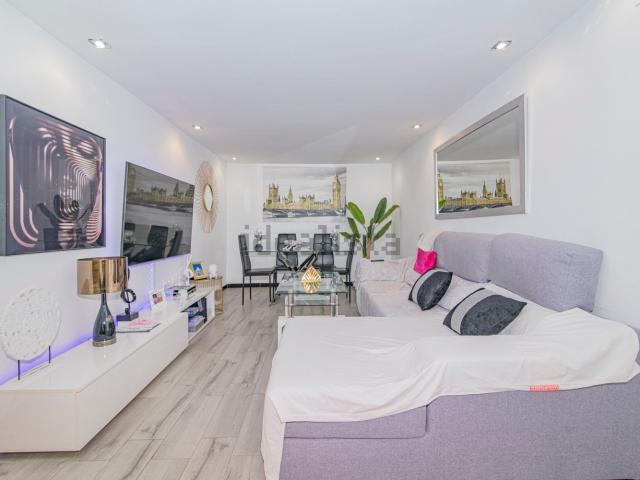 Casa en venta en La Zubia