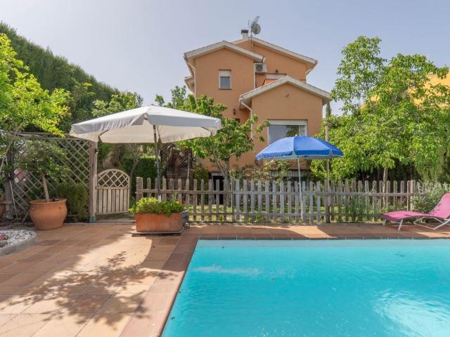 Casa en venta en Cumbres Verdes, La Zubia