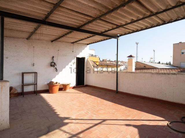 Casa en venta en La Zubia