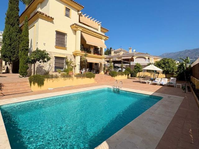 Casa en venta en Los Pacos, Costa del Sol Occidental
