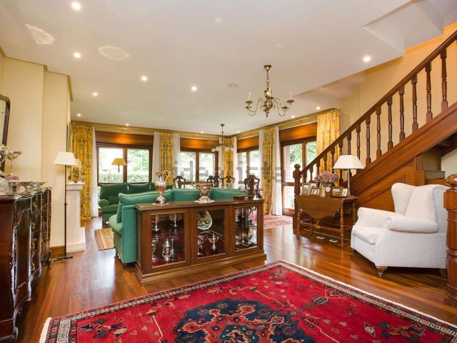 Casa en venta en Areeta, Getxo