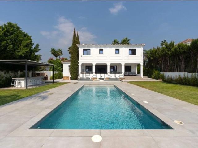 Casa en venta en Nueva Andalucía, Costa del Sol Occidental
