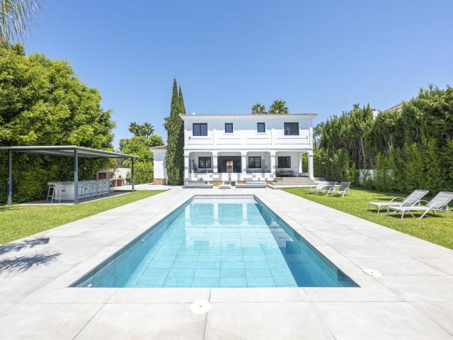 Casa en venta en Nueva Andalucía, Costa del Sol Occidental