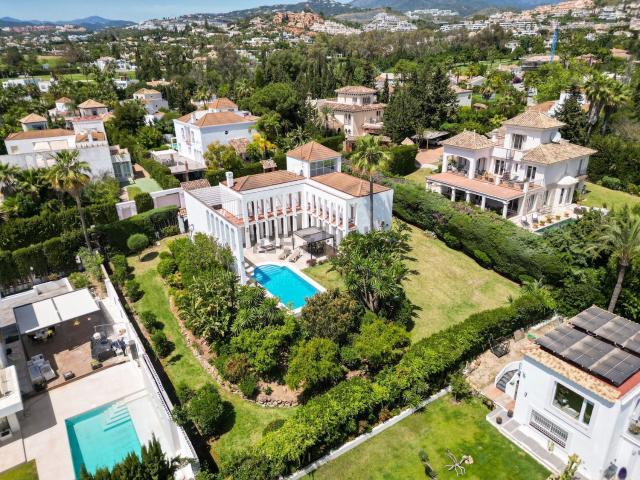 Casa en alquiler en Nueva Andalucía, Costa del Sol Occidental