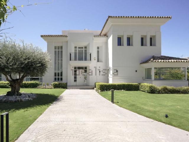 Casa en venta en Nueva Andalucía, Costa del Sol Occidental