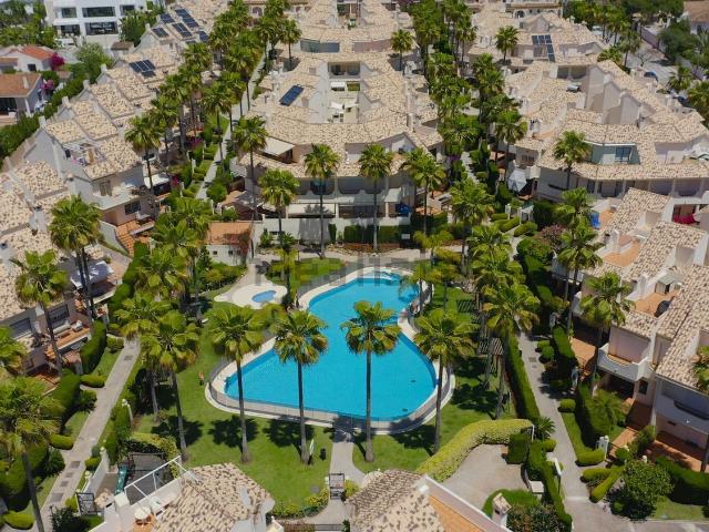 Casa en alquiler en Rícmar, Costa del Sol Occidental