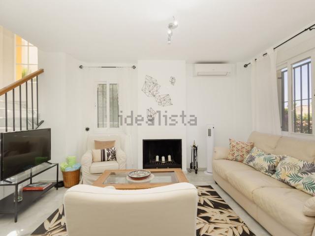 Casa en alquiler en Rícmar, Costa del Sol Occidental