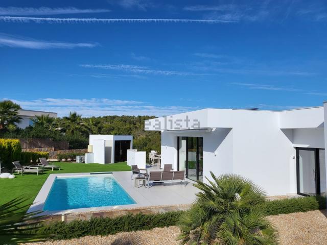 Casa en venta en Orihuela, Residencial Tomillo (Las Colinas Golf)