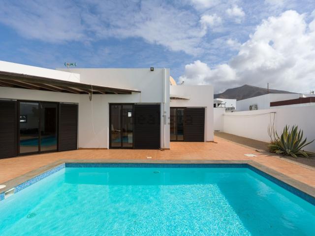 Casa en venta en Plan Parcial Playa Blanca, Yaiza