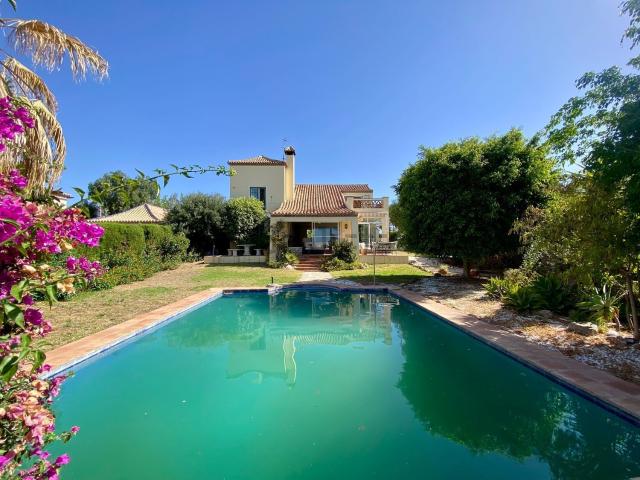 Casa en venta en Las Lomas, Costa del Sol Occidental
