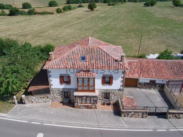 Casa en venta en A Gudiña