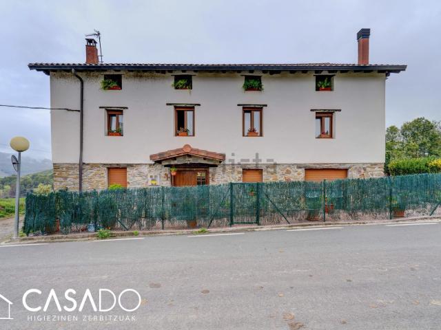 Casa en venta en Lazkaomendi, Lazkao
