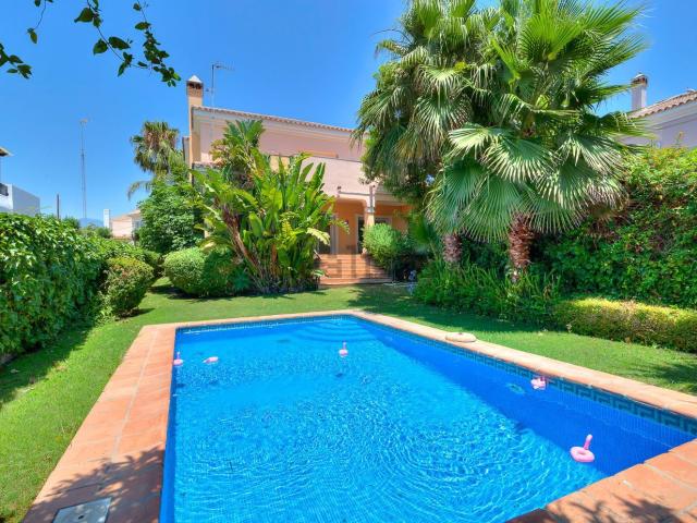 Casa en venta en Marbella, Guadalmina